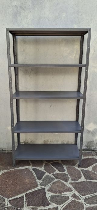 Scaffale in ferro a incastro