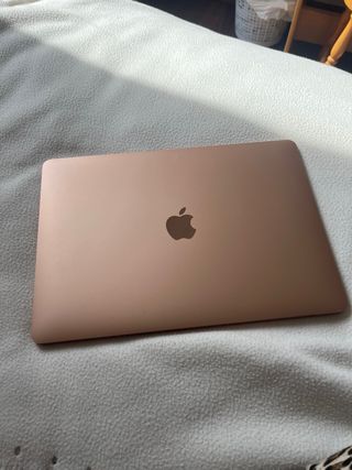 MacBook Air 2020 Oro