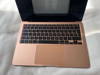 MacBook Air 2020 Oro
