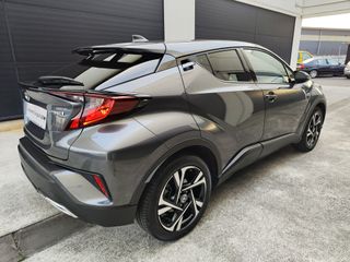 Toyota C-HR 2.0 180H ADVANCE