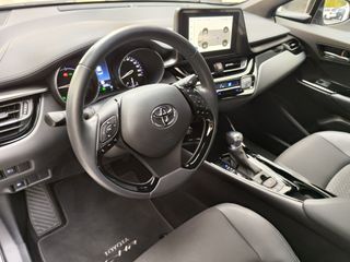 Toyota C-HR 2.0 180H ADVANCE