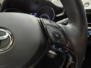 Toyota C-HR 2.0 180H ADVANCE