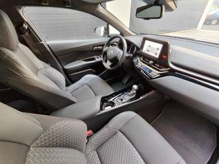 Toyota C-HR 2.0 180H ADVANCE