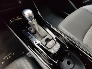 Toyota C-HR 2.0 180H ADVANCE