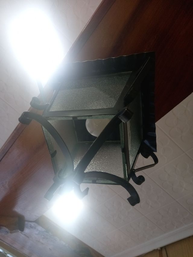 Farolillos de metal y cristal