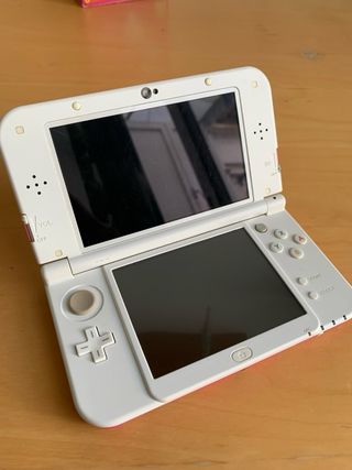 New Nintendo 3DS XL + Caja + Cargador 