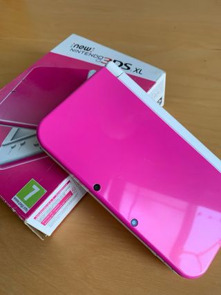 New Nintendo 3DS XL + Caja + Cargador 