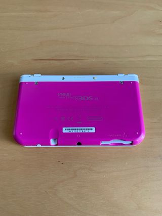 New Nintendo 3DS XL + Caja + Cargador 
