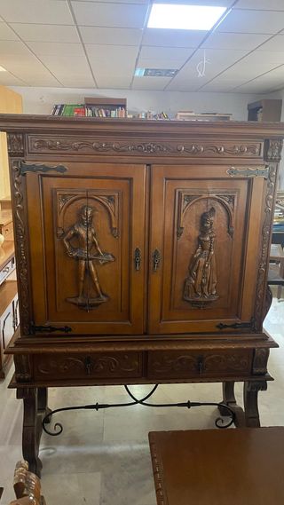 Mesa de comedor antigua de madera y mármol