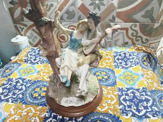 Statua vintage in porcellana