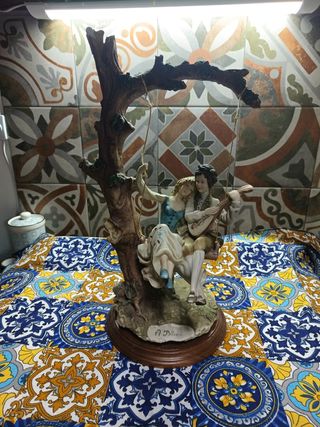 Statua vintage in porcellana