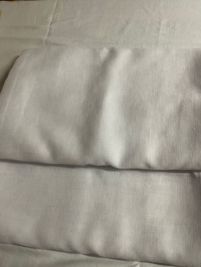 Cortinas blancas para mesa dulce