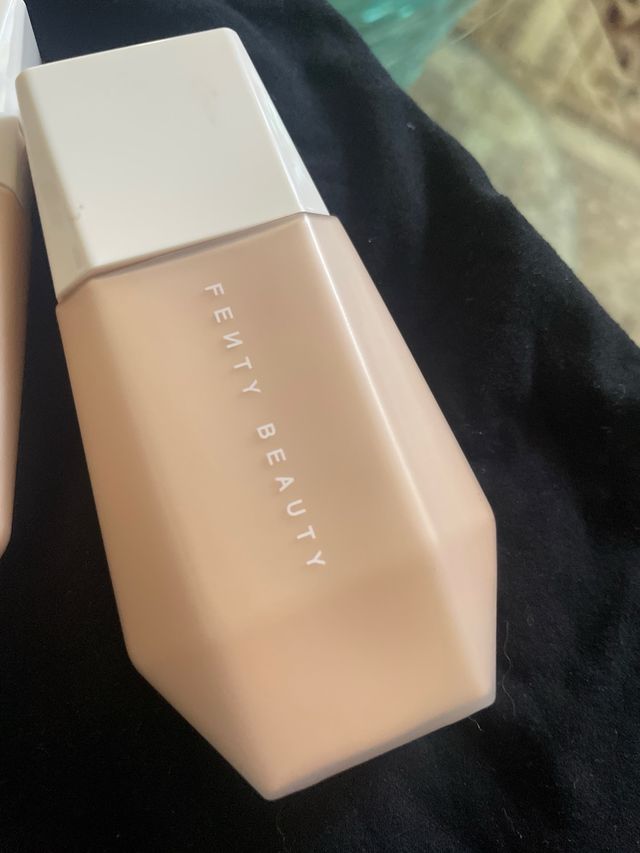 Fenty Beauty Eaze Drop Fondotinta 2 prezzo per 2