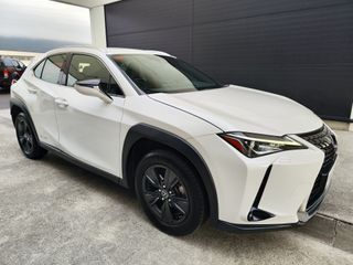LEXUS UX 2.0 250H BUSINESS NAVIGATION