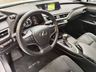 LEXUS UX 2.0 250H BUSINESS NAVIGATION