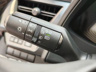 LEXUS UX 2.0 250H BUSINESS NAVIGATION