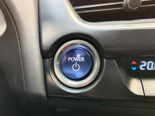 LEXUS UX 2.0 250H BUSINESS NAVIGATION