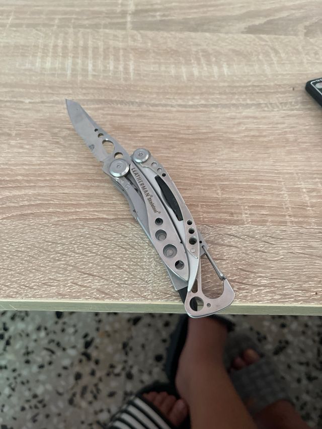 Alicates Multiusos Leatherman con Destornillador