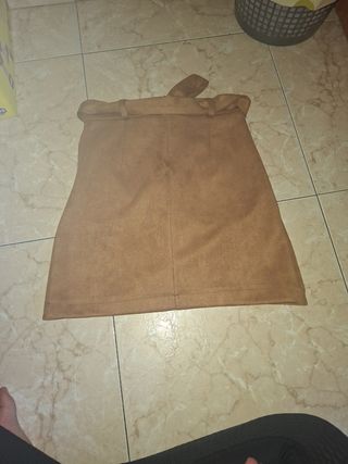 Falda de antelina marrón