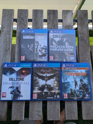 PS 4 (500gb) + auriculares + 2 mandos + juegos