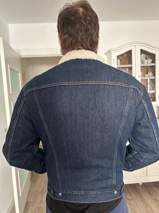Cazadora Levi's tejana forrada borreguito