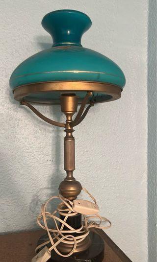 Lámpara vintage de mesa con pantalla de vidrio