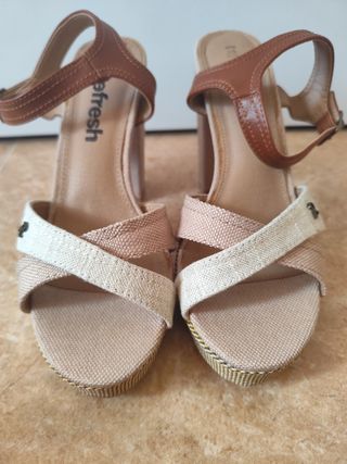 Sandalias de plataforma NUEVAS 