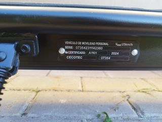 Patinete Eléctrico Cecotec Bongo D40 XL