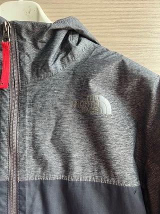 Cazadora The North Face Negra y Gris