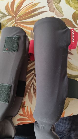 Espinilleras Kick Boxing Outshock