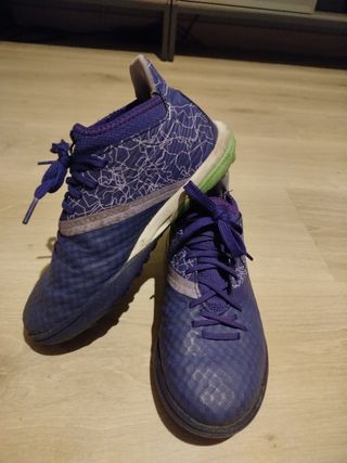 Botas de fútbol Kipsta moradas