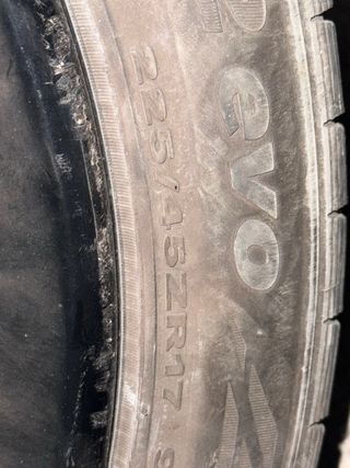 4 Llantas y 2 Ruedas M 225/45ZR17