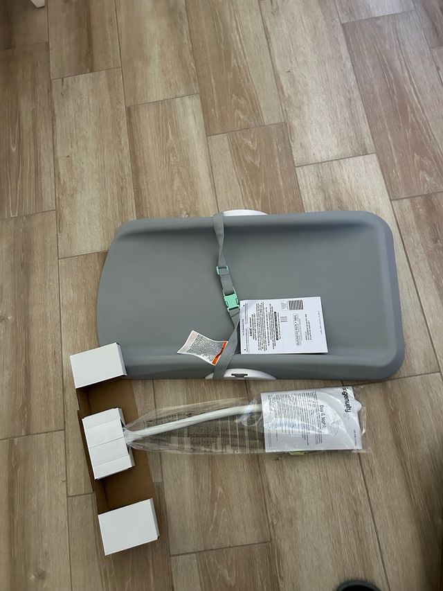 Fasciatoio con luce notturna rossa