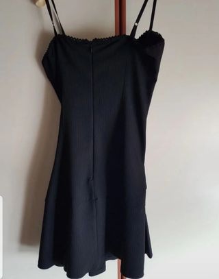 Vestido Artigli negro con cinturón