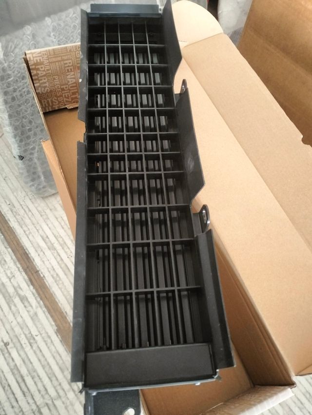 Rejilla Radiador Renault Kadjar