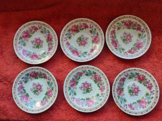 Juego de café de porcelana con flores