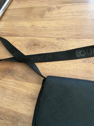 Bandolera Louis Vuitton Negra