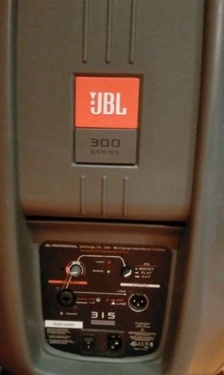 Dos unidades Altavoz JBL EON 305w Auto amplificado