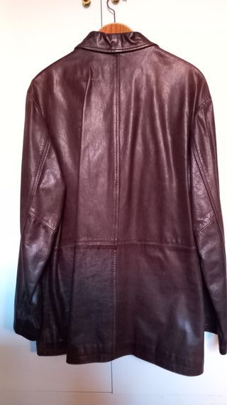 Chaquetón de piel tres cuartos