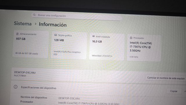 Intel NUC 7 i7 7567U 16GB RAM 256GB+750GB