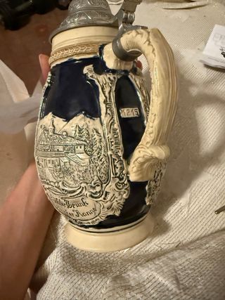 Boccale in ceramica e metallo