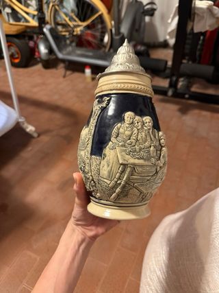 Boccale in ceramica e metallo