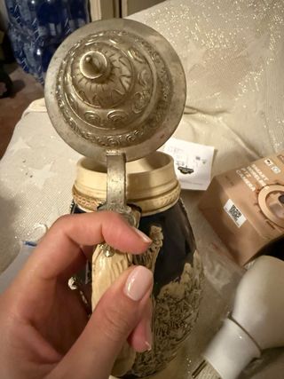 Boccale in ceramica e metallo