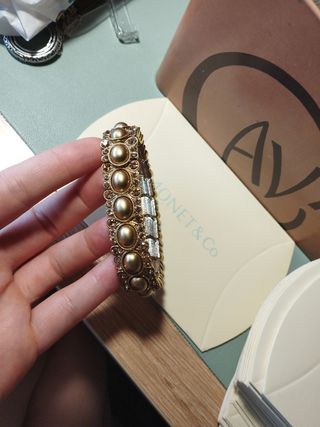Pulsera Monet dorada
