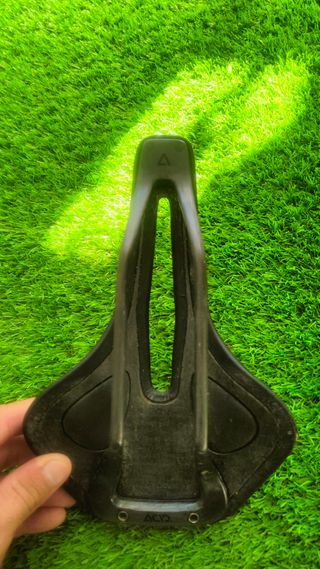 Sillín Acid Nuance Carbon 164g