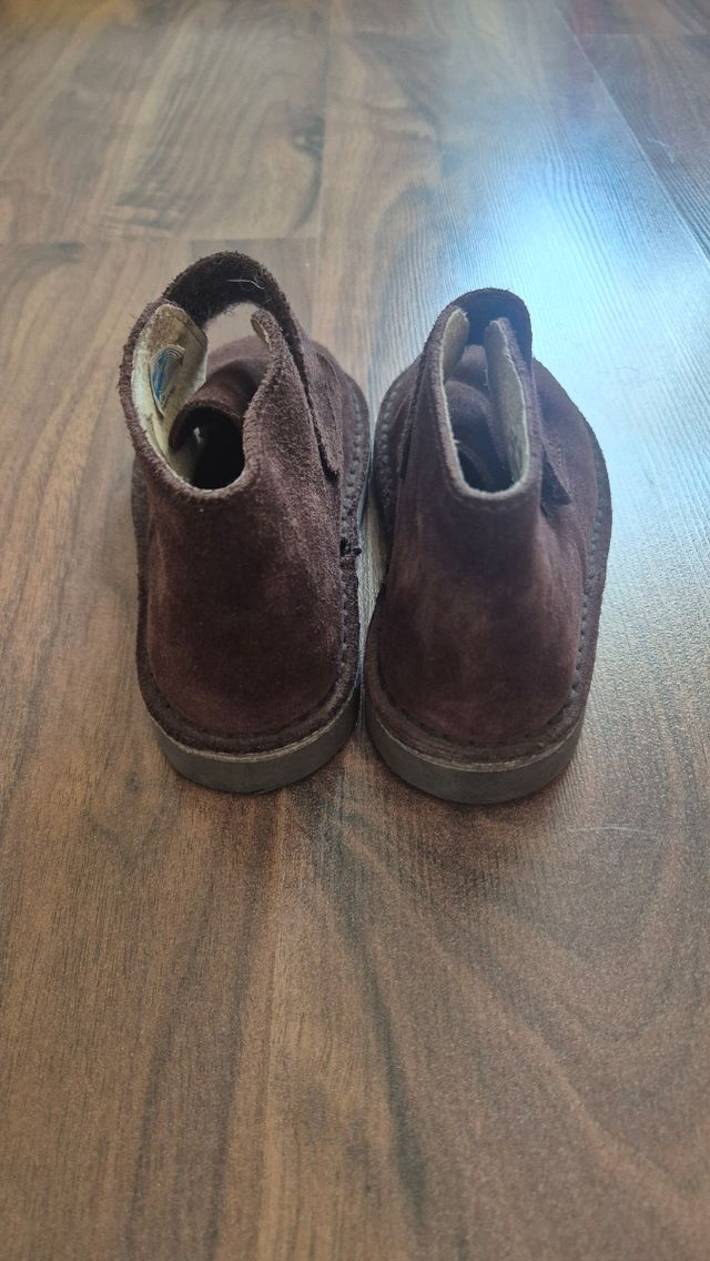 Botín ante marrón talla 27