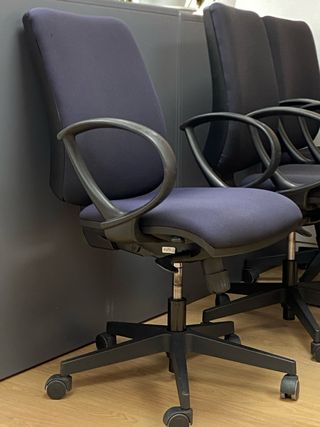 Silla de oficina con ruedas reclinable