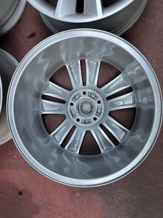 Llantas Renault 17 Pulgadas (4 unidades)
