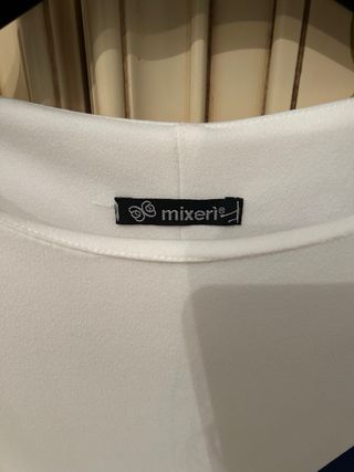 Abito bicolore blu e bianco