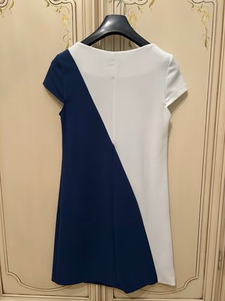 Abito bicolore blu e bianco